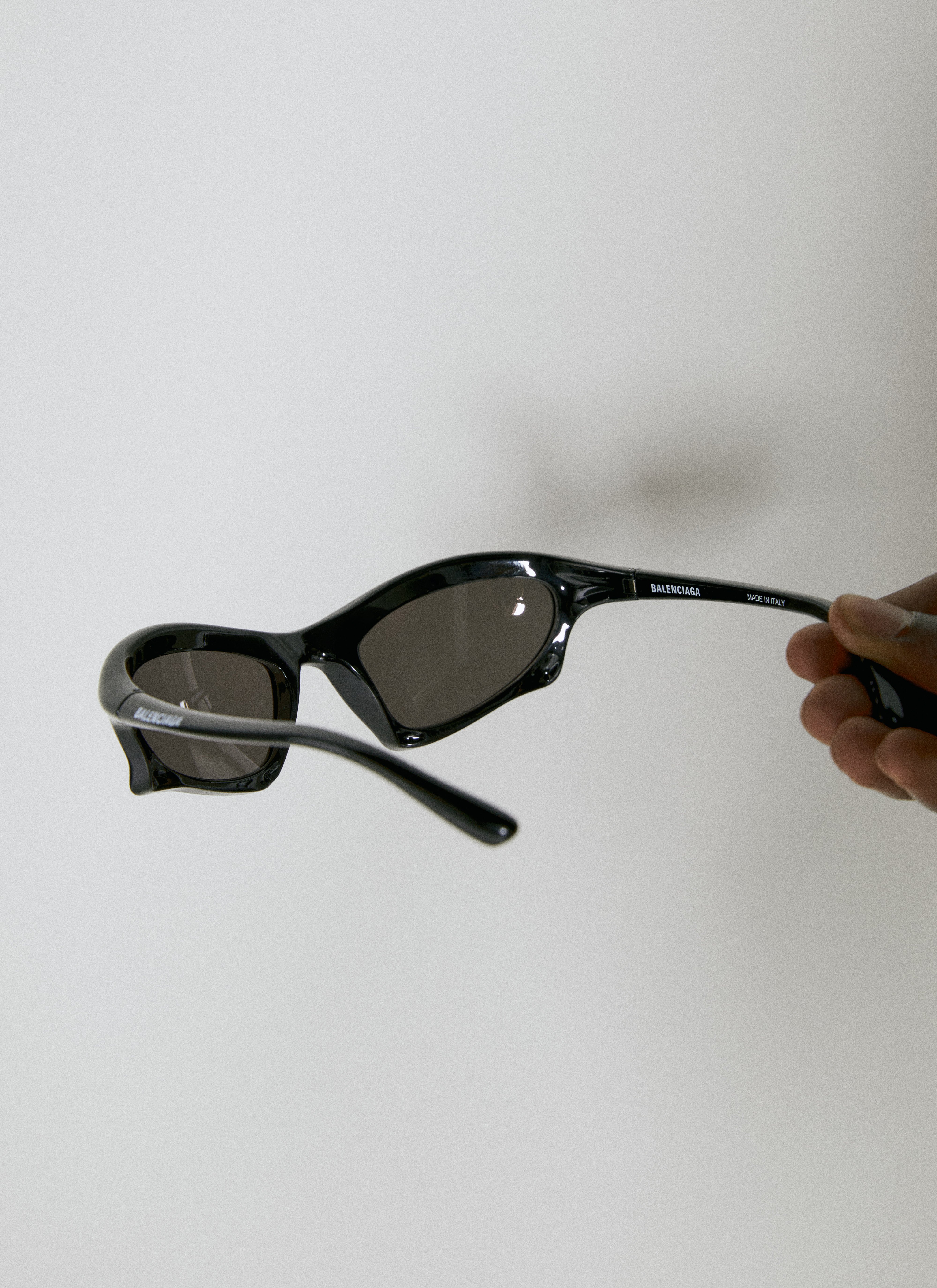 balenciaga-bat-rectangle-