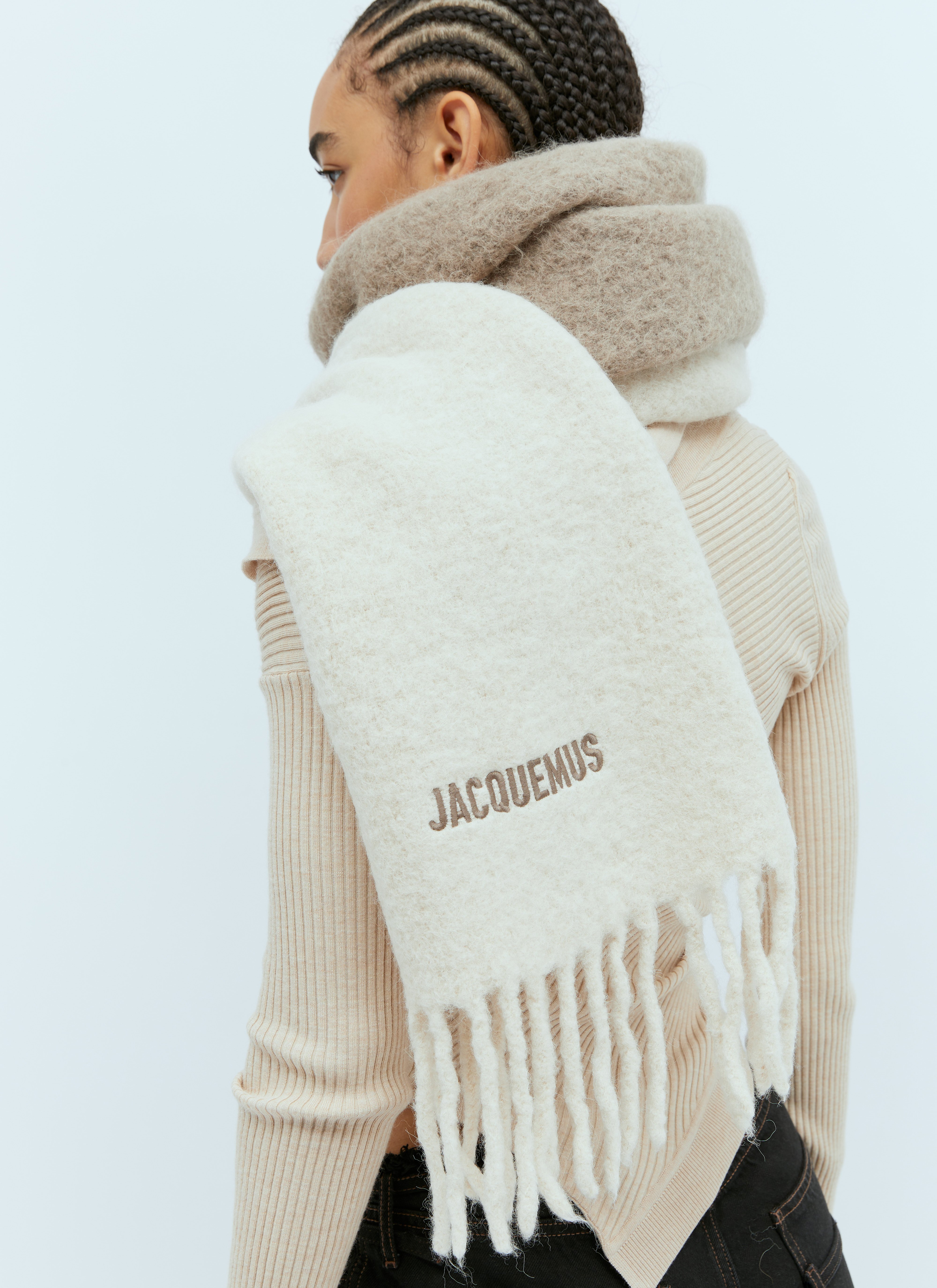 jacquemus-l-echarpe-moisson-